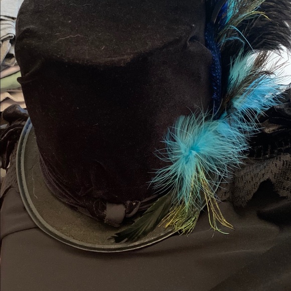 HALLOWEEN COSTUME!! - Picture 5 of 7